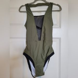NWT Cupshe One Piece Bathing Suit  - Color Green - Size L
